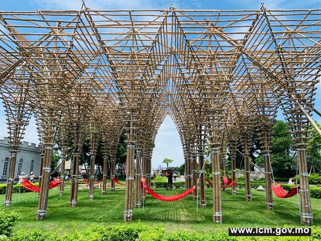 20190610100208_05-本地建築師、設計師及藝術家蘇若翰和孟麗泰設計之臨時竹結構“聖殿”
