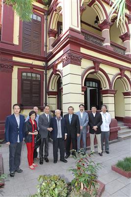 O Prof. Jao Tsung-i visitou as instalações destinadas à Academia, na Av.  do Conselheiro Ferreira de Almeida, No. 95 C-D, 19 de Outubro de 2012.